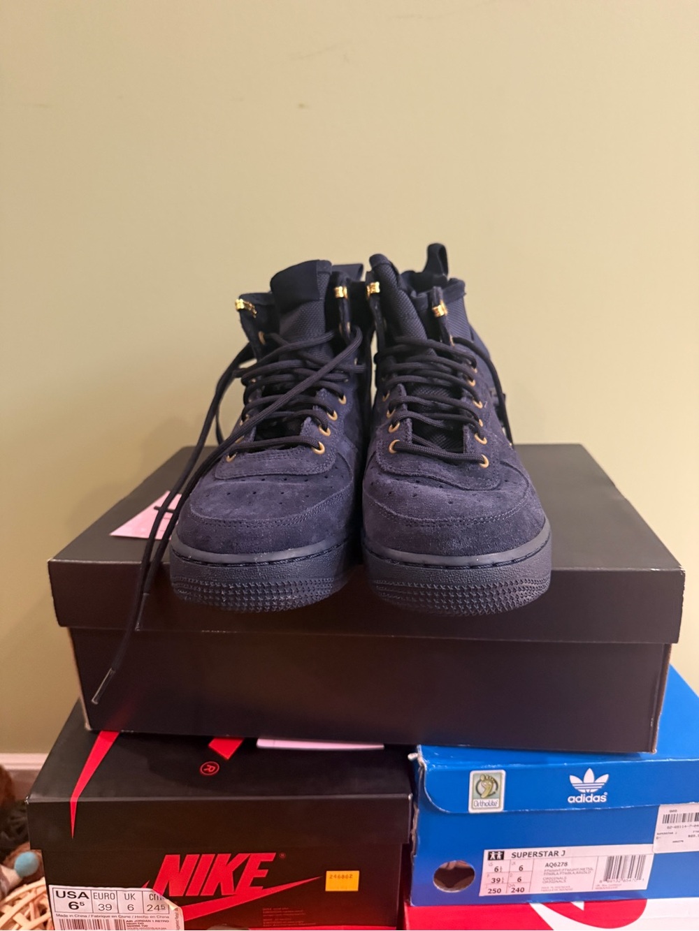 Nike Air Force Size 40 Navy Blue Sneakers